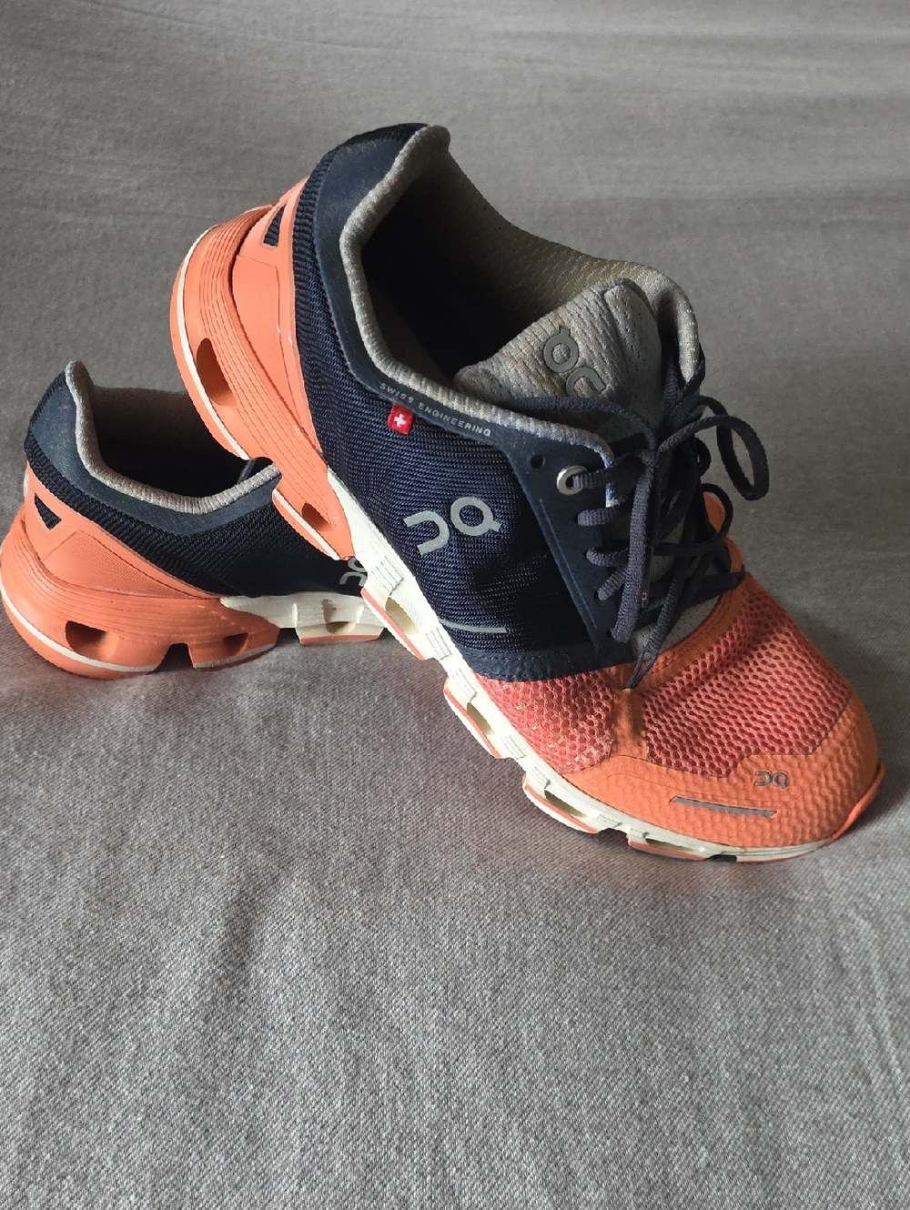 On Running Cloudswift Runner in Navy and Coral
